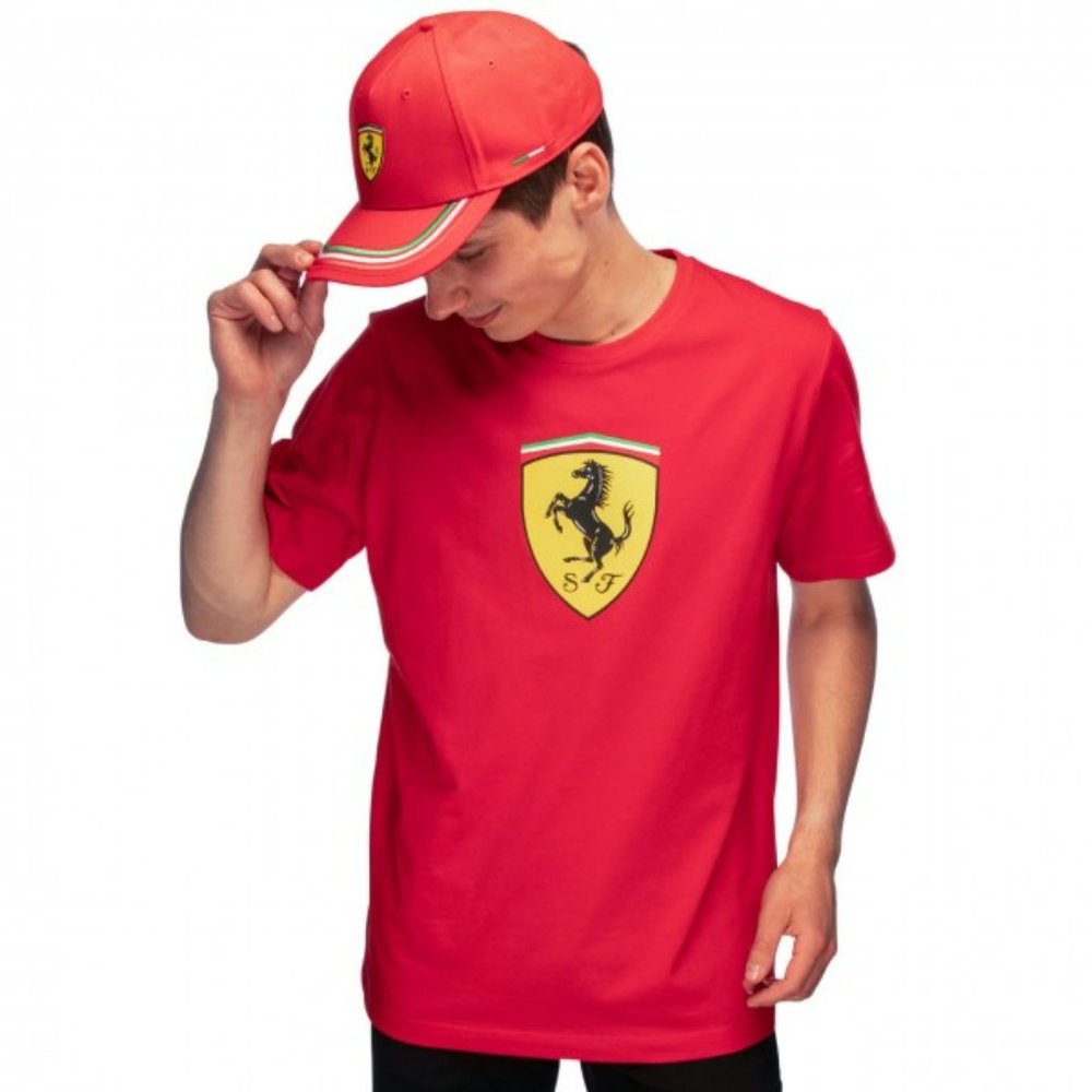 Ferrari Scuderia Official Licenced product  horse logo  design cotton T shirt S